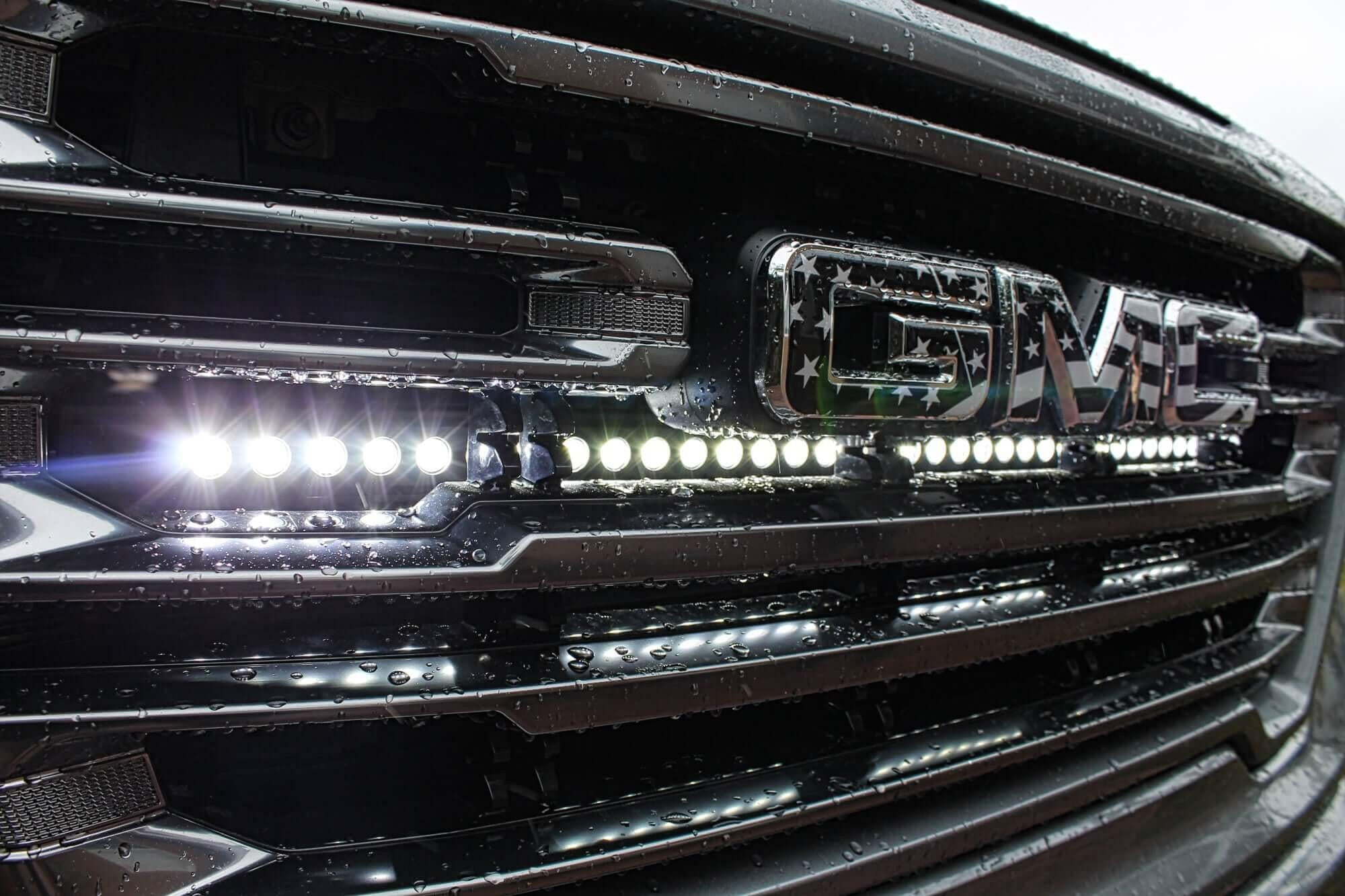 2019+ GMC Sierra 1500 Single 40in Light Bar - SLIM