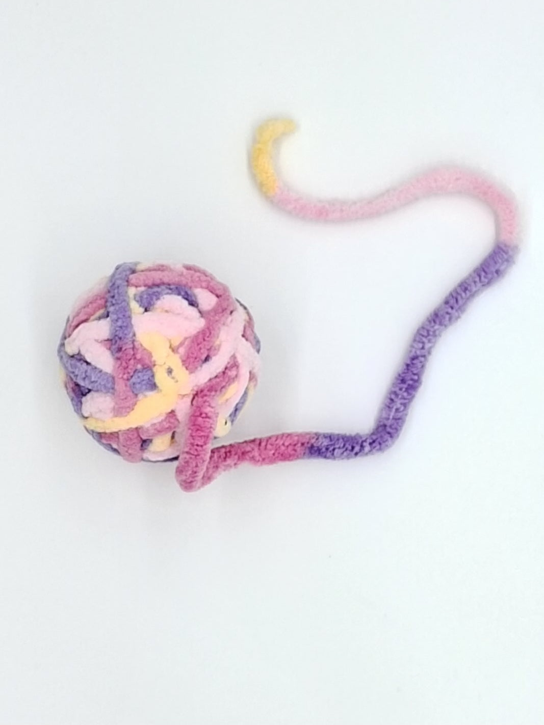 Kitty Cat Yarn Ball (LARGE)