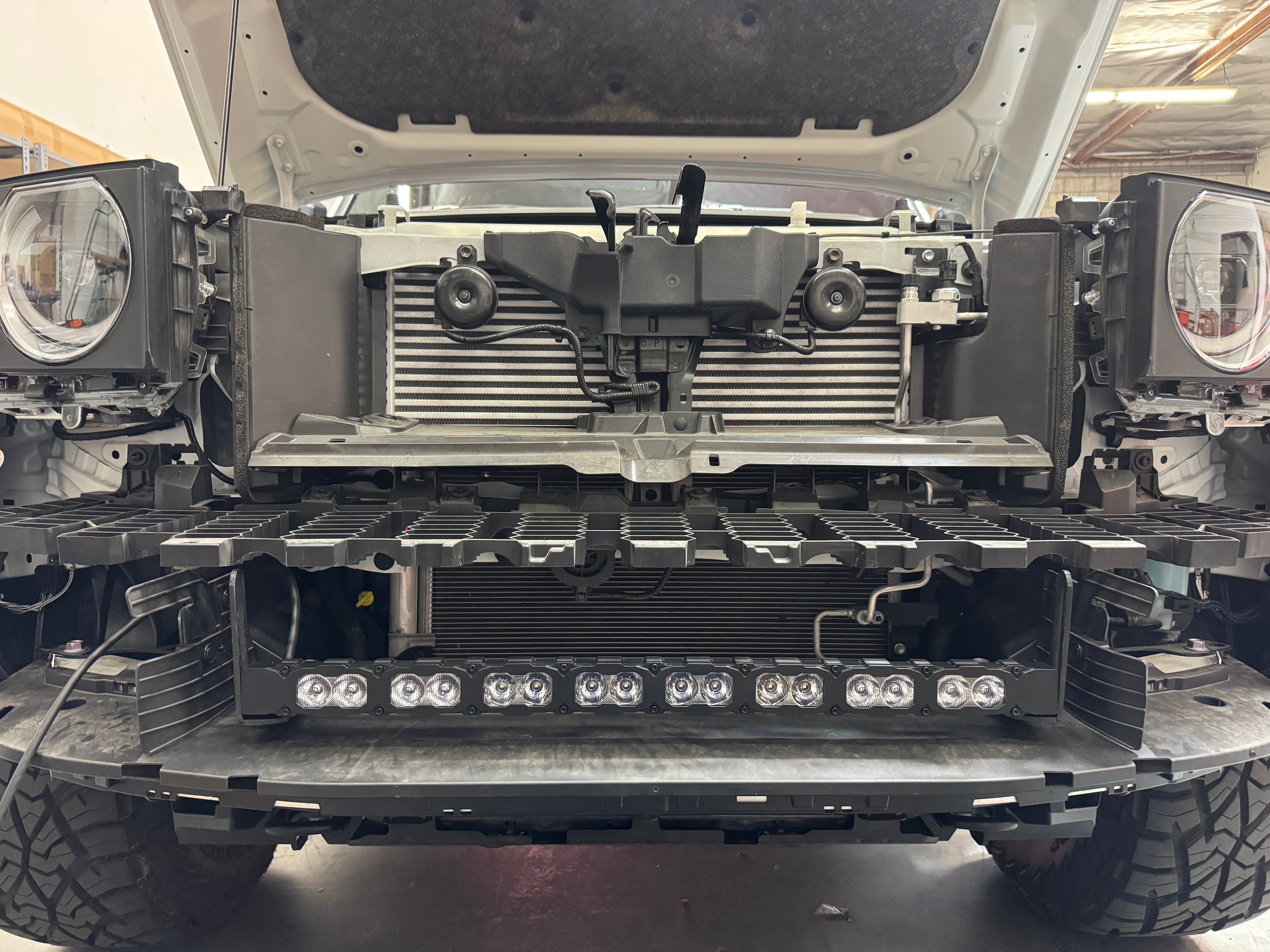 Land Cruiser light bar 2024+ PRO
