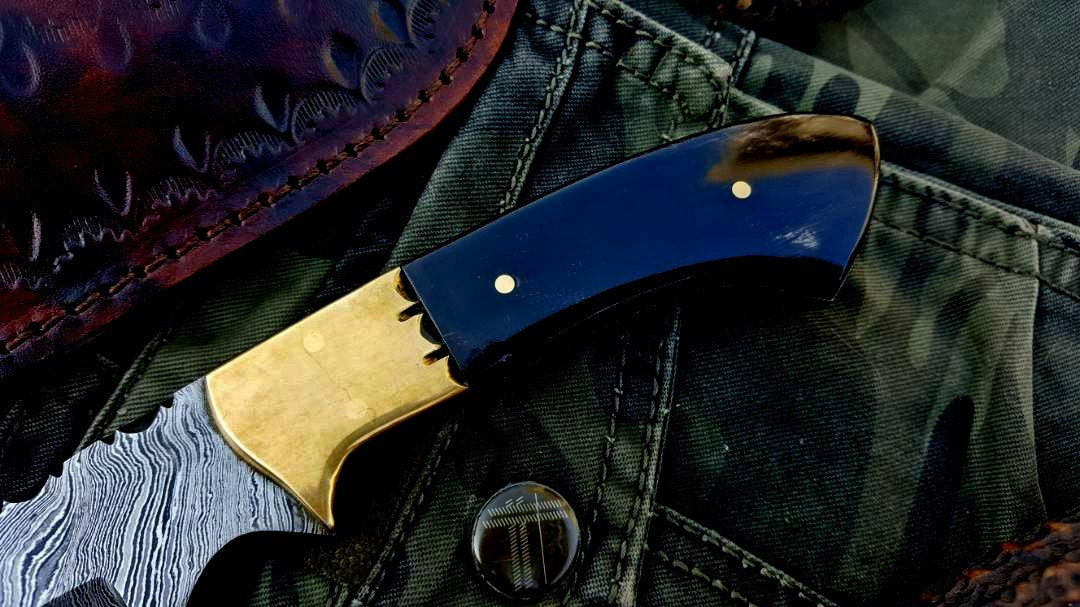 Custom Handmade Twist Damascus Steel Narrow Blade Hunting Knife