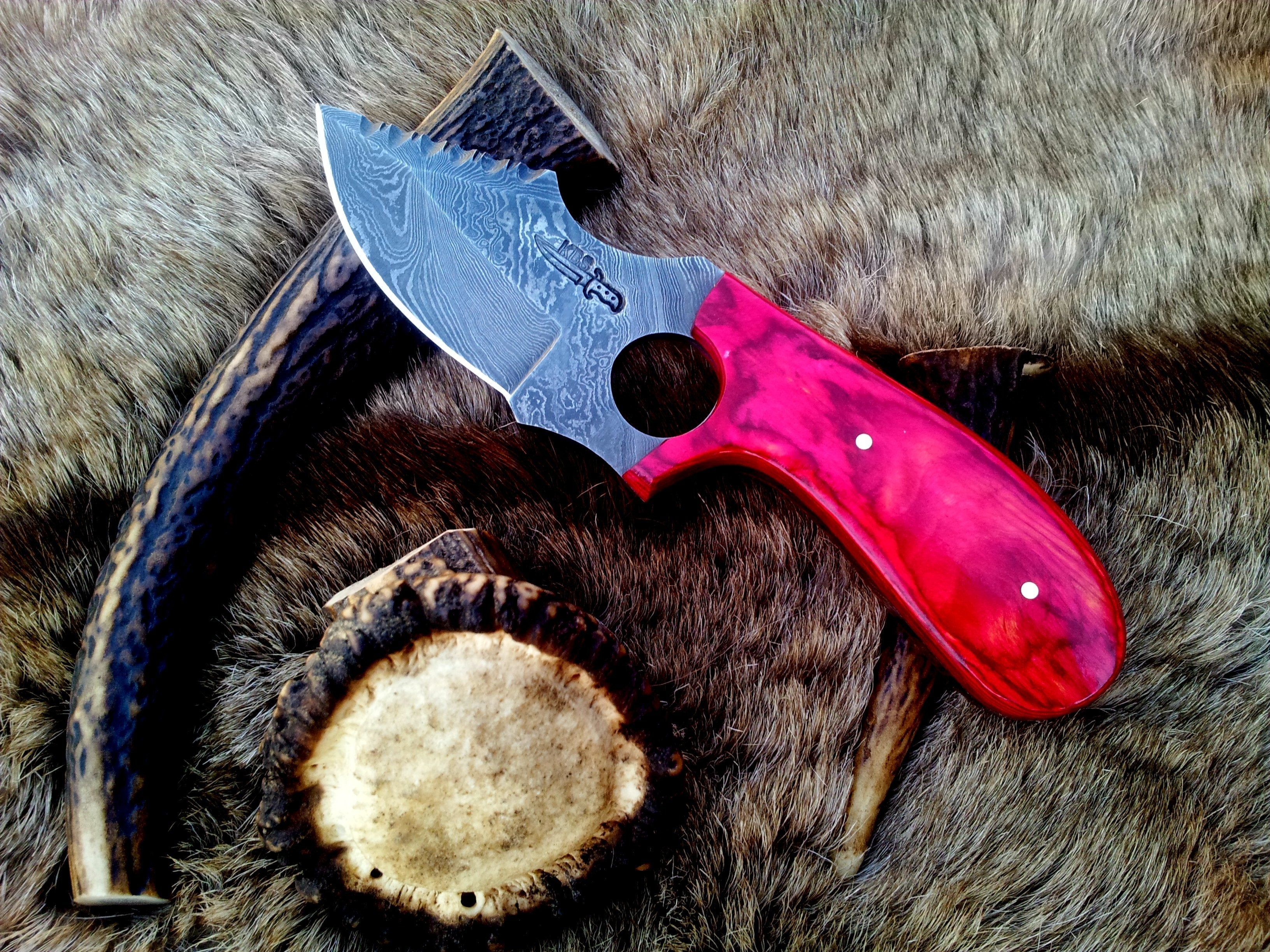 Custom Damascus Steel Field Dressing Deer Skinning Knife with Pakka Wood Handle – 7.5 Inch Drop Point Blade with Finger Hole