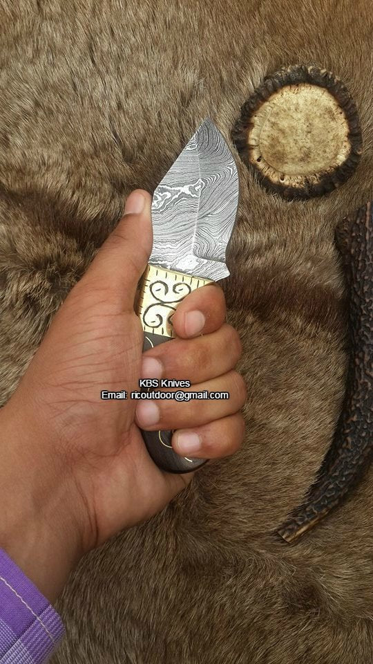 Custom Handmade Skinner Blade with Engraved Rosewood Handle