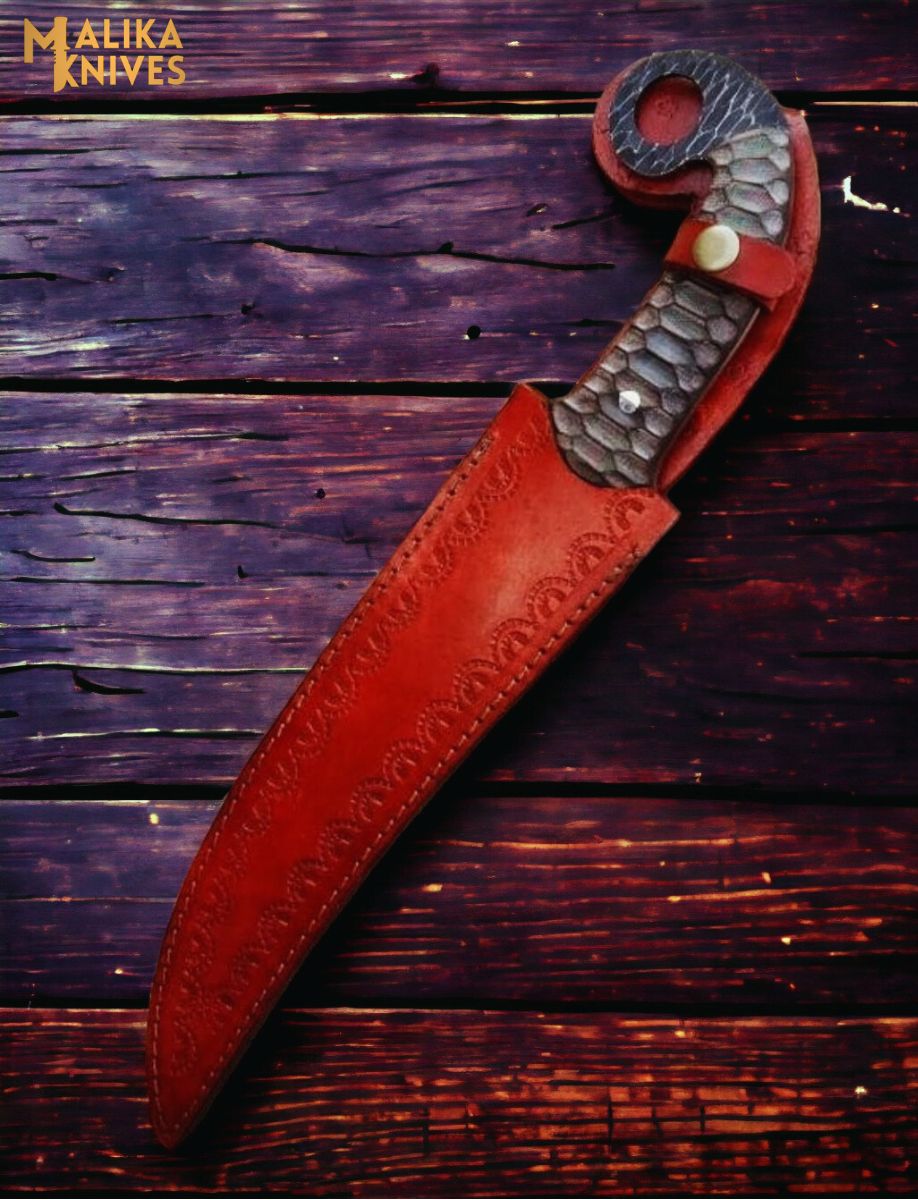 Hand forged Damascus Ringtail Hunting Knife - Ultimate Outdoor Companion