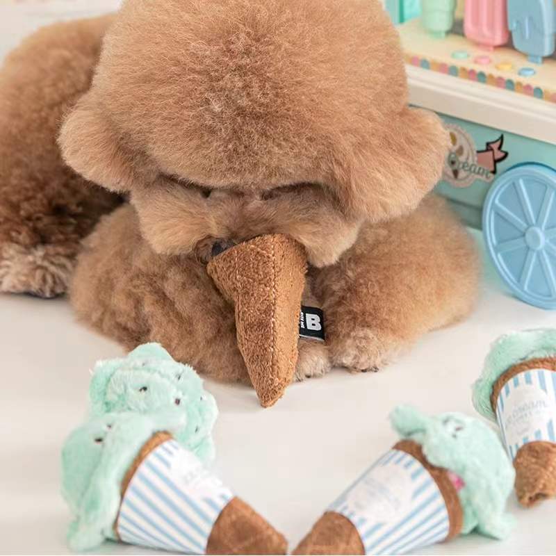 Pets Can Smell And Make Sounds To Relieve Boredom By Grinding Their Teeth. Paper Dogs And Cats Hide Ice Cream Toys