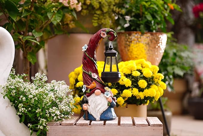 Gnome Garden Decor Statue Solar Gnomes Decorations for Yard with Lantern Light Outdoor Decorations for Patio Mom Gift