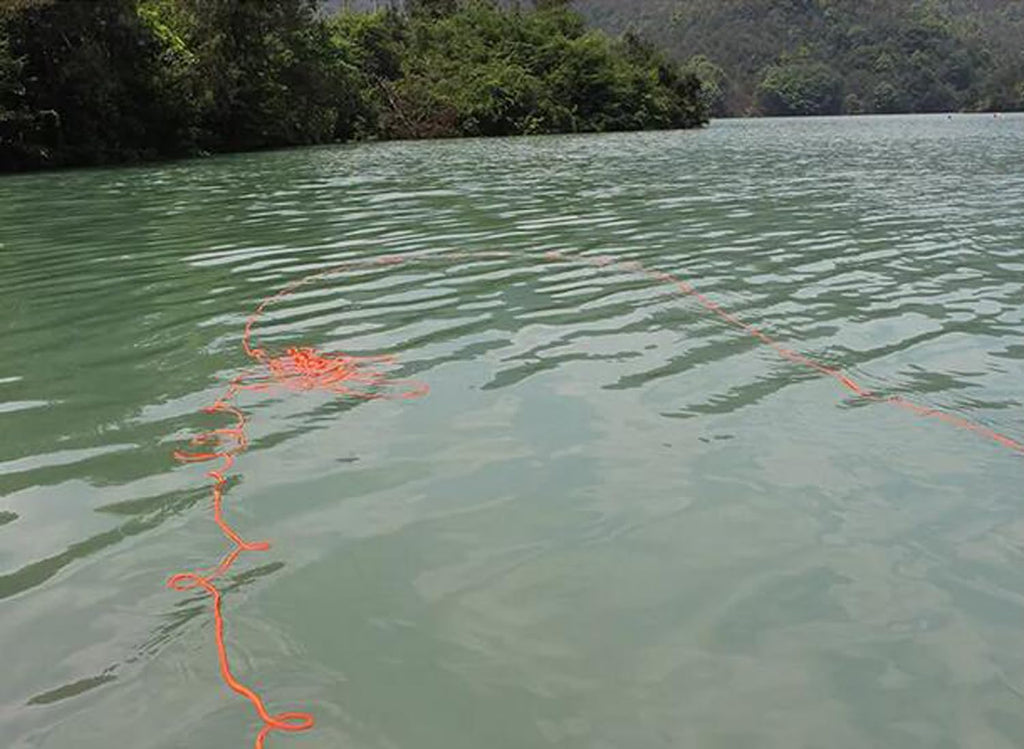 Dokumaru 8mm x 10m Outdoor Rope with Hook Orange Marine Camping Hiking