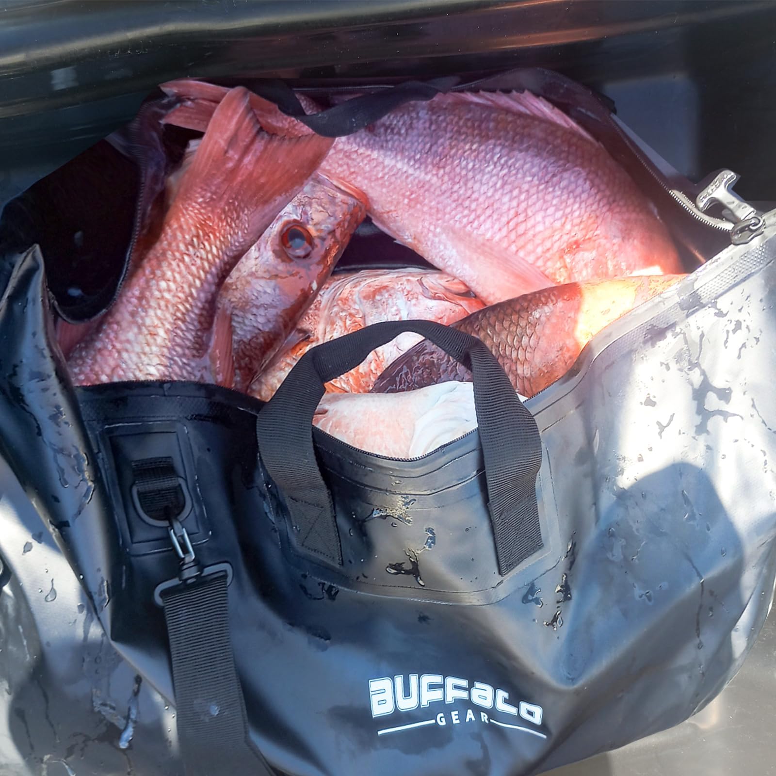 25'' Waterproof Fish Bag with Aerator Pocket