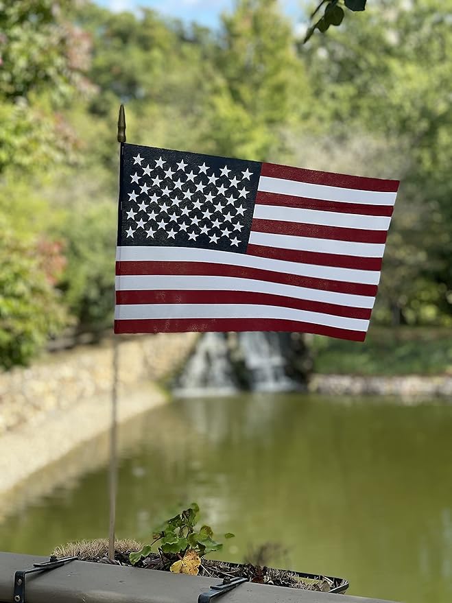American Flags on Stick - Handheld Spearhead US Flag for 4th of July, Memorial Day Event Decorations - Patriotic Decor for Indoors & Yard - Wooden Stick, Cotton Fabric - (8"x12" -24 Pack)