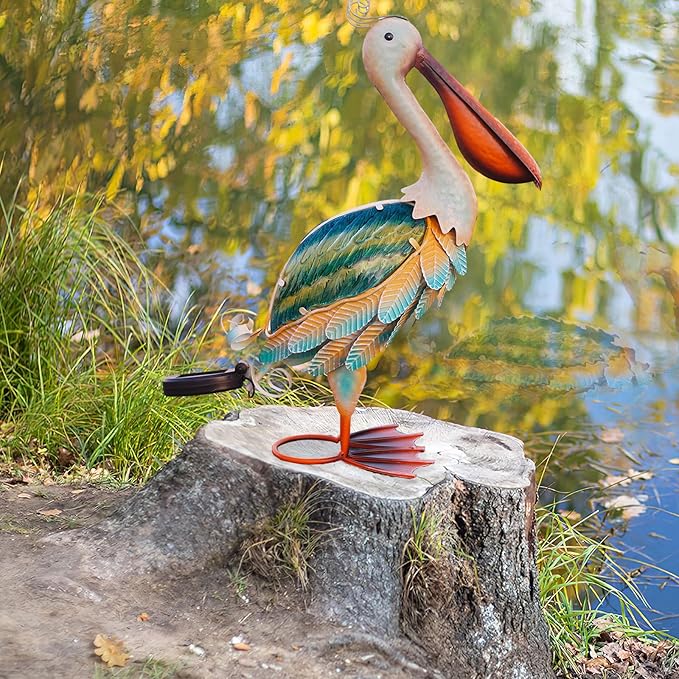 HONGLAND Solar Metal Pelican Statues Garden Sculpture & Statues, Glass Outdoor Pelican Yard Art Coastal Ocean Bird Decor Lawn Ornament for Backyard Porch Patio Decor（19 Inch）