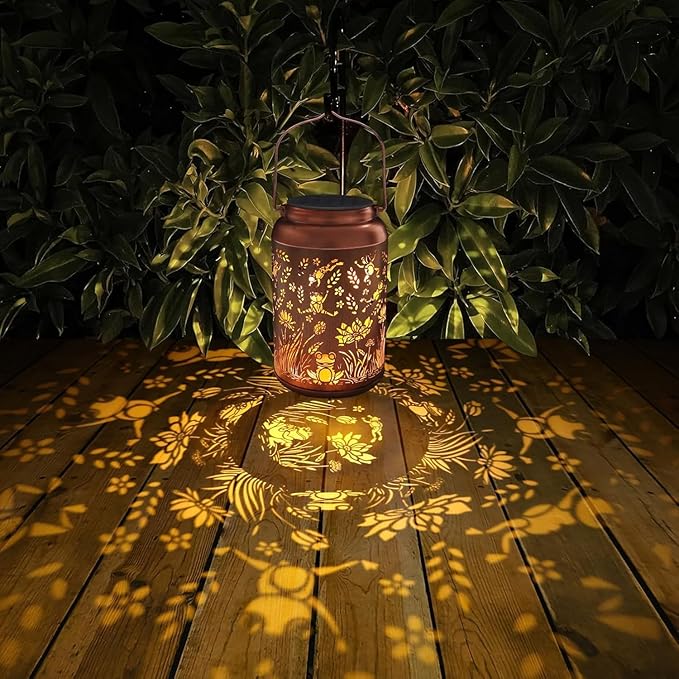 2 Pack Solar Lanterns Outdoor Waterproof, Frog Garden Decor Gifts for Women Mom Grandma Hanging Solar Lights Metal Solar Decoration Outside for Yard, Patio, Lawn, Pathway, Landscape