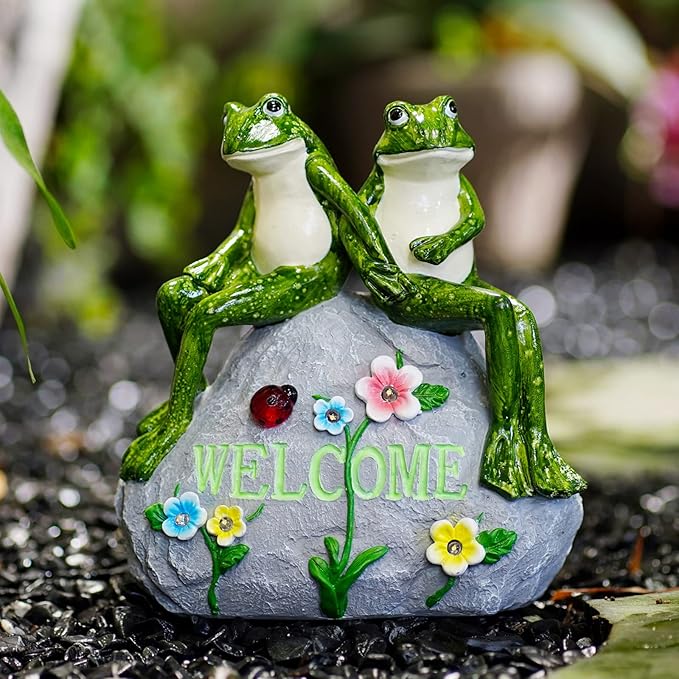 Nacome Solar Garden Outdoor Statues Frog with Succulent and 7 LED Lights - Lawn Decor for Patio, Balcony, Yard Ornament - Unique Housewarming Gifts