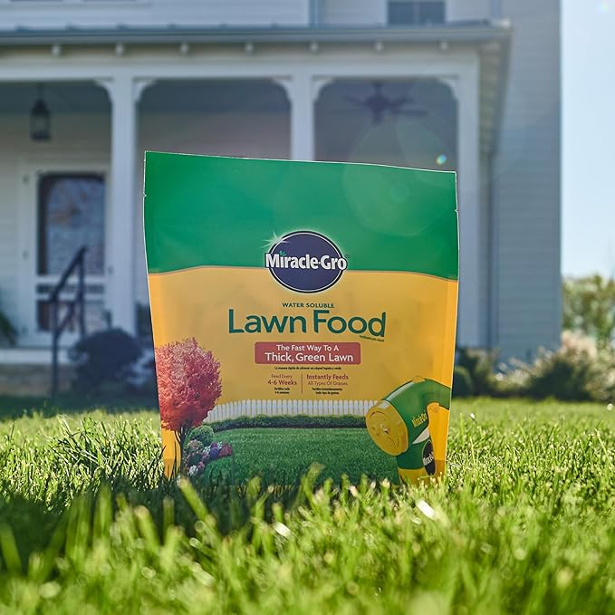 Miracle-Gro Water Soluble Lawn Food and Garden Feeder Bundle, Hose-End Feeding System for Lawns