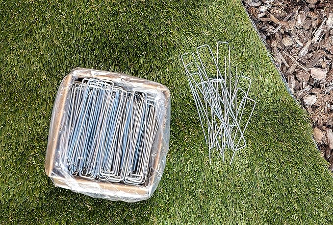 Squirrel Products U Shape Garden Stakes Metal, 6 Inch Landscaping Staples, 11 Gauge Stakes for Landscaping Fabric, 2.9mm 15x2.5x15cm – 200 Pack