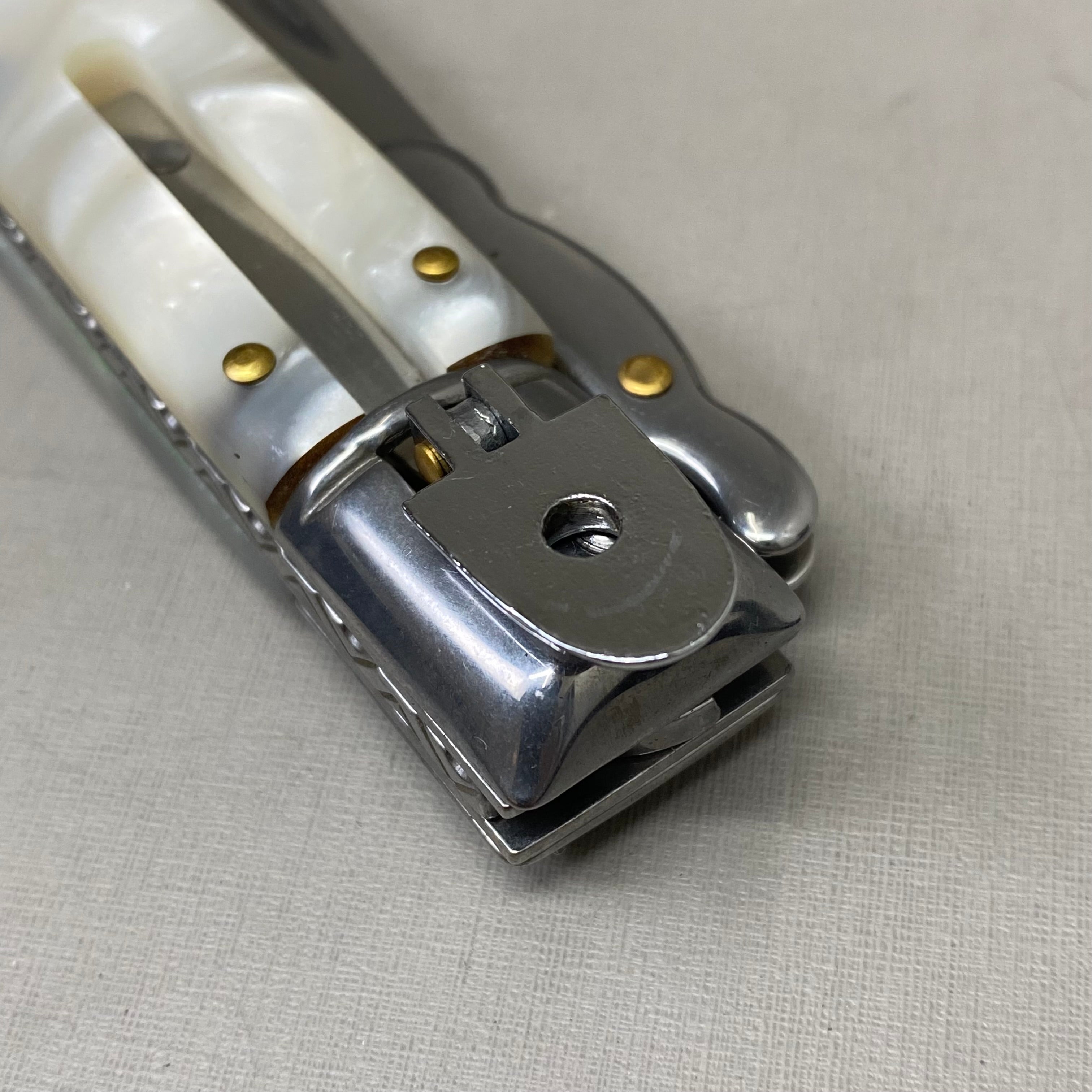 ZA@ ARMED FORCE TACTICAL Hand Crafted OTF Pocket Knife  3.5"Blade 8" Knife White Marble ST-10WP