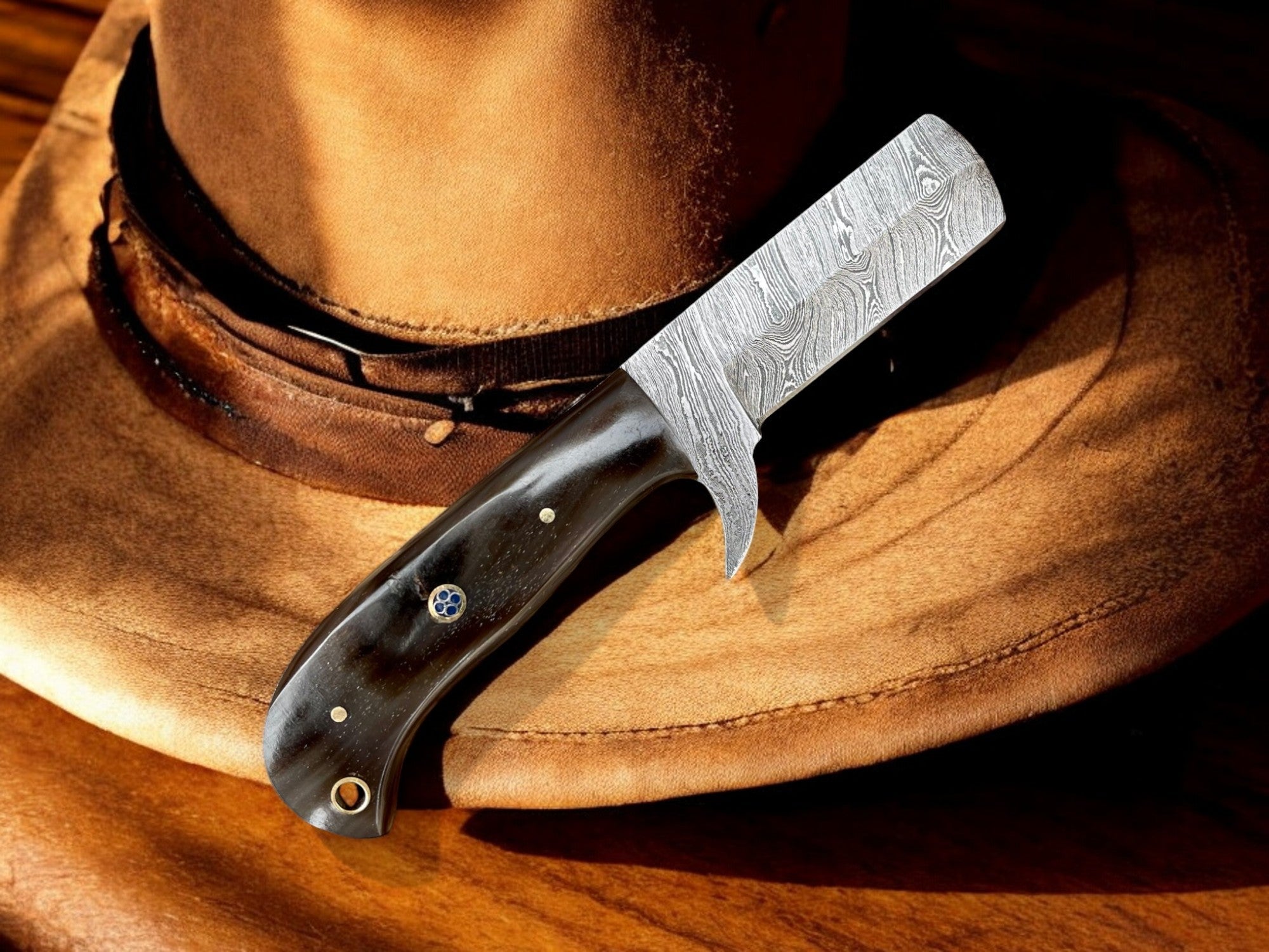 Premium Damascus Bull Cutter - 7" Damascus Steel with African Water Buffalo Horn Handle