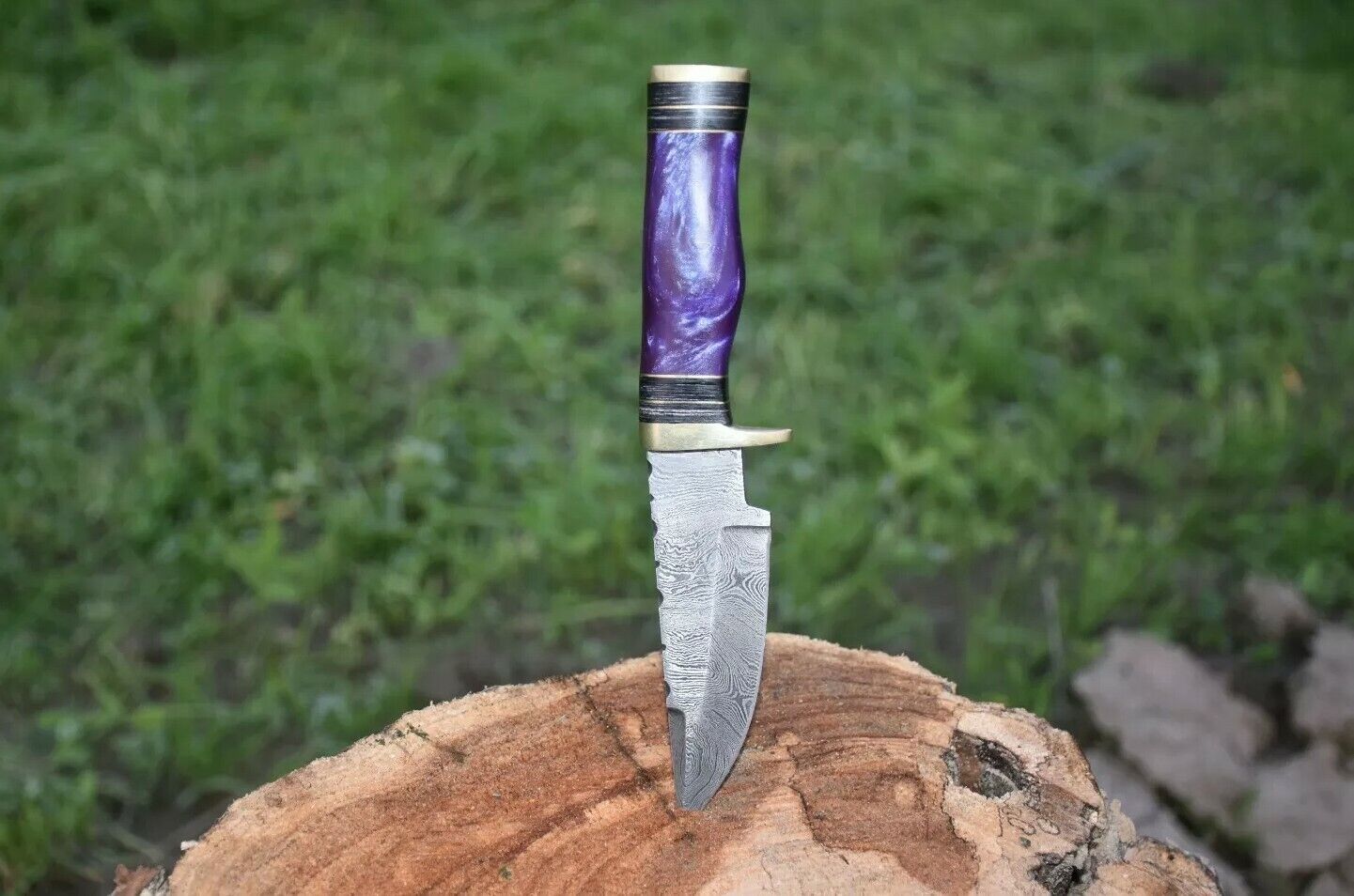 Custom Handmade 8" Damascus Steel Hunting Knife with Brass Guard and Resin Handle, Includes Leather Sheath