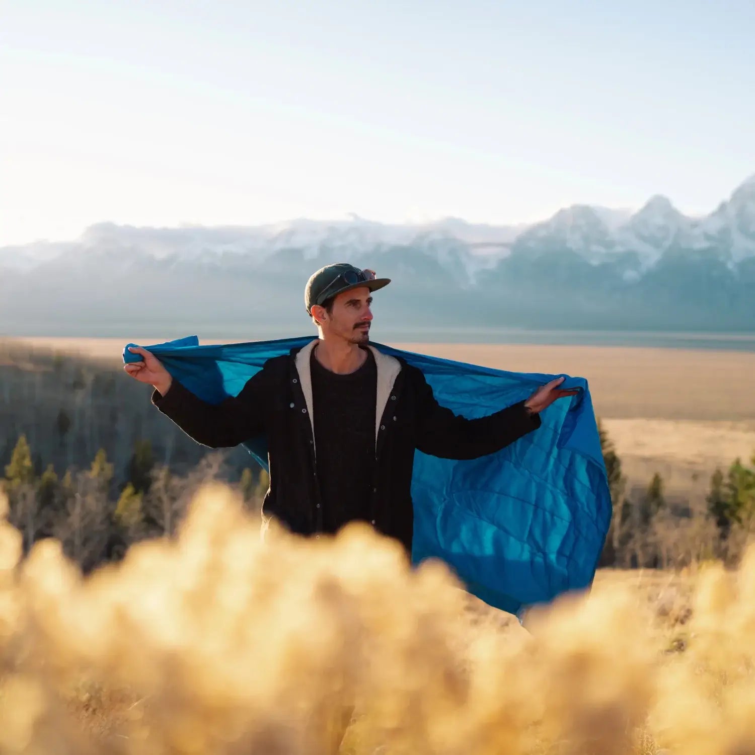 Kylmit Horizon Travel Blanket - Deep Water