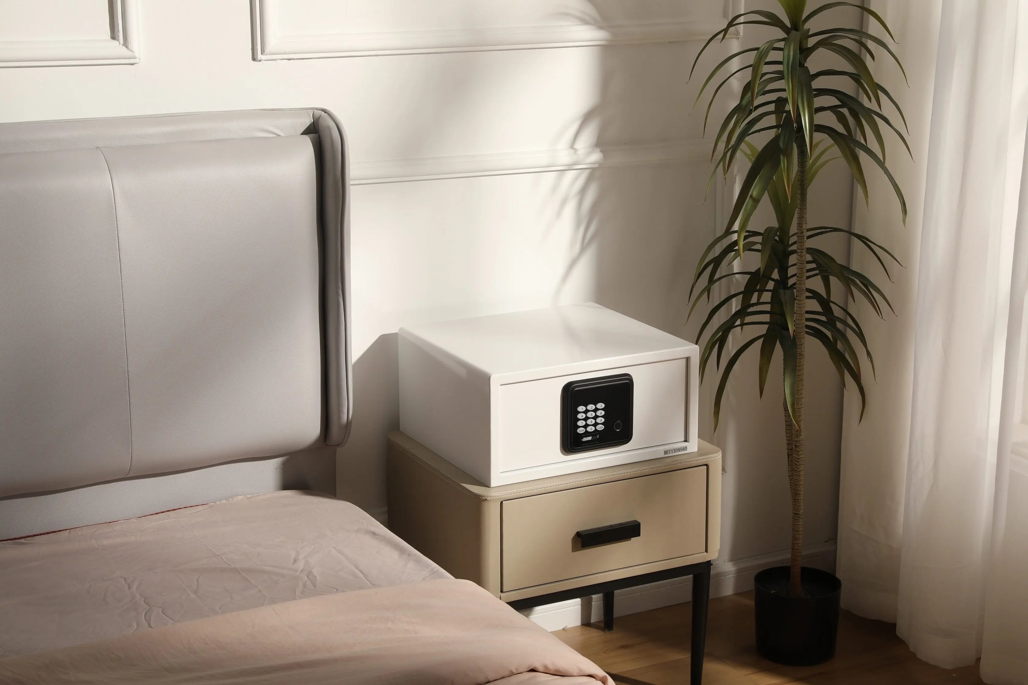 Hovia —  Hotel and Home Safe