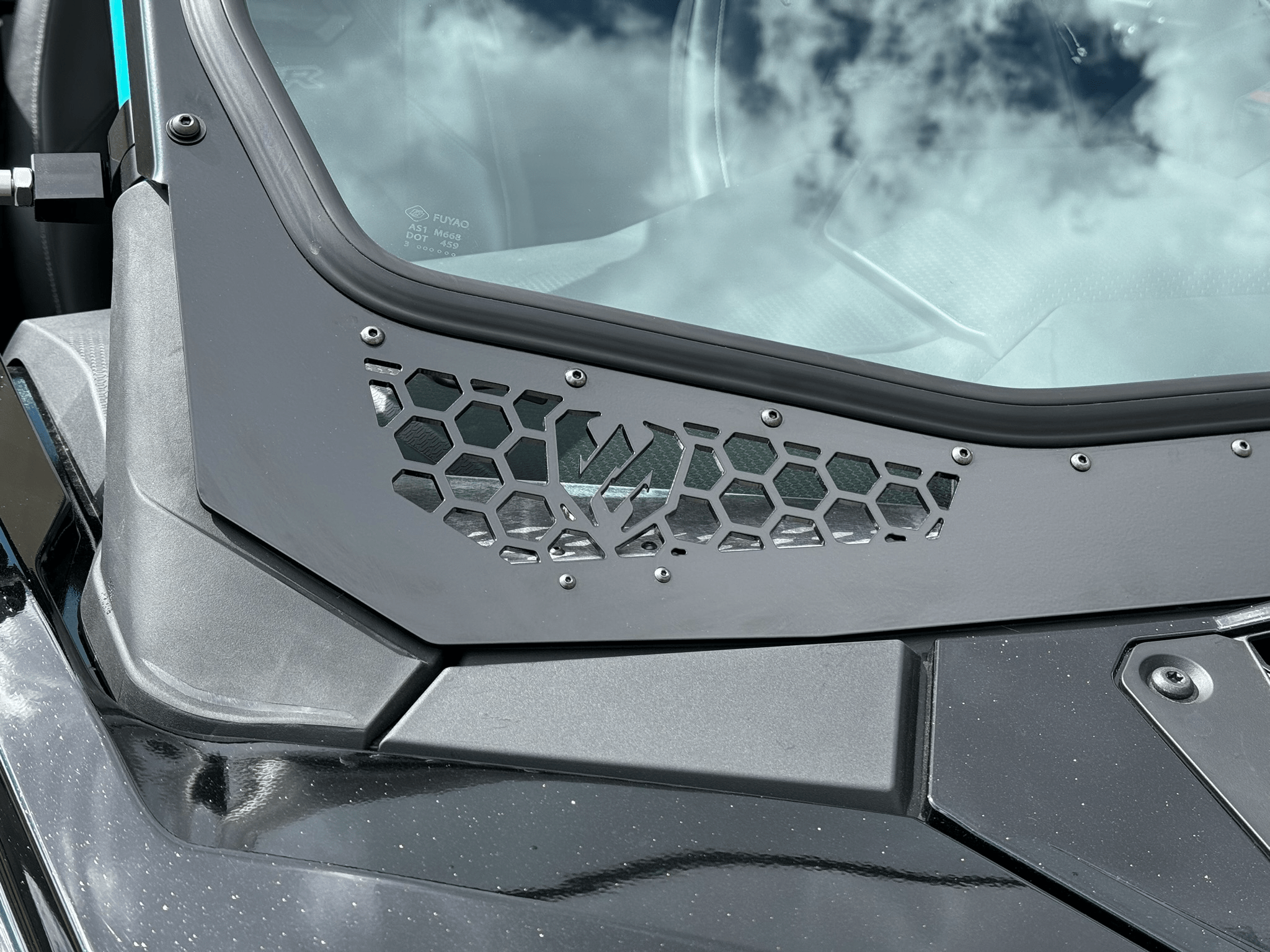 Moto Armor Glass Windshield for 2025+ RZR Pro XP / Pro S / Pro R