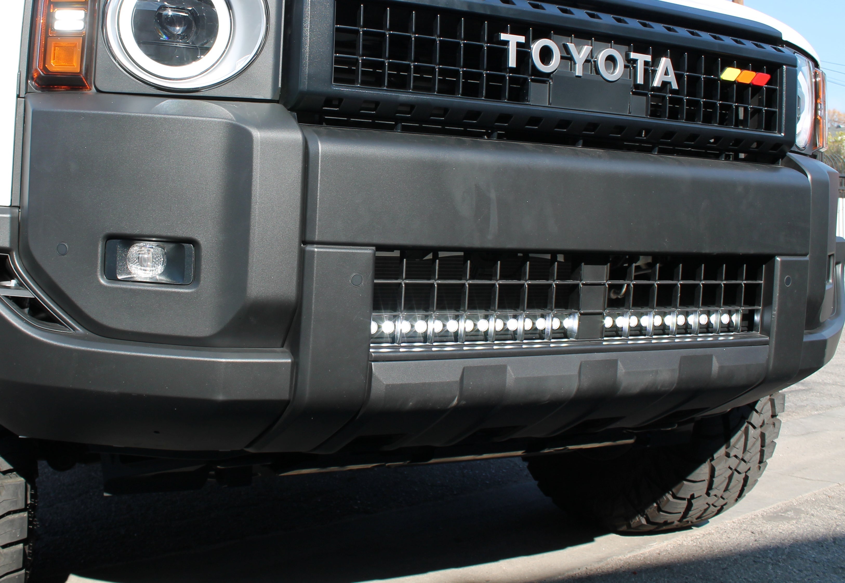 Land Cruiser lightbar 2024+ slim