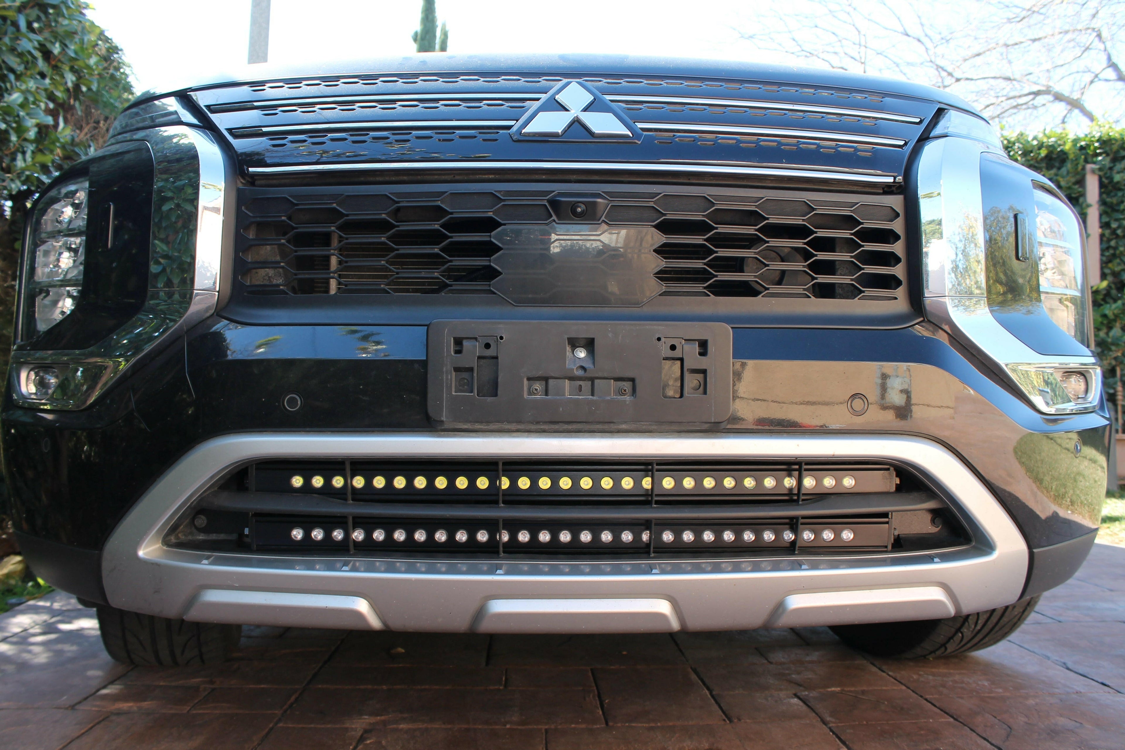 2022+ Mitsubishi Outlander Dual 30s Light Bars