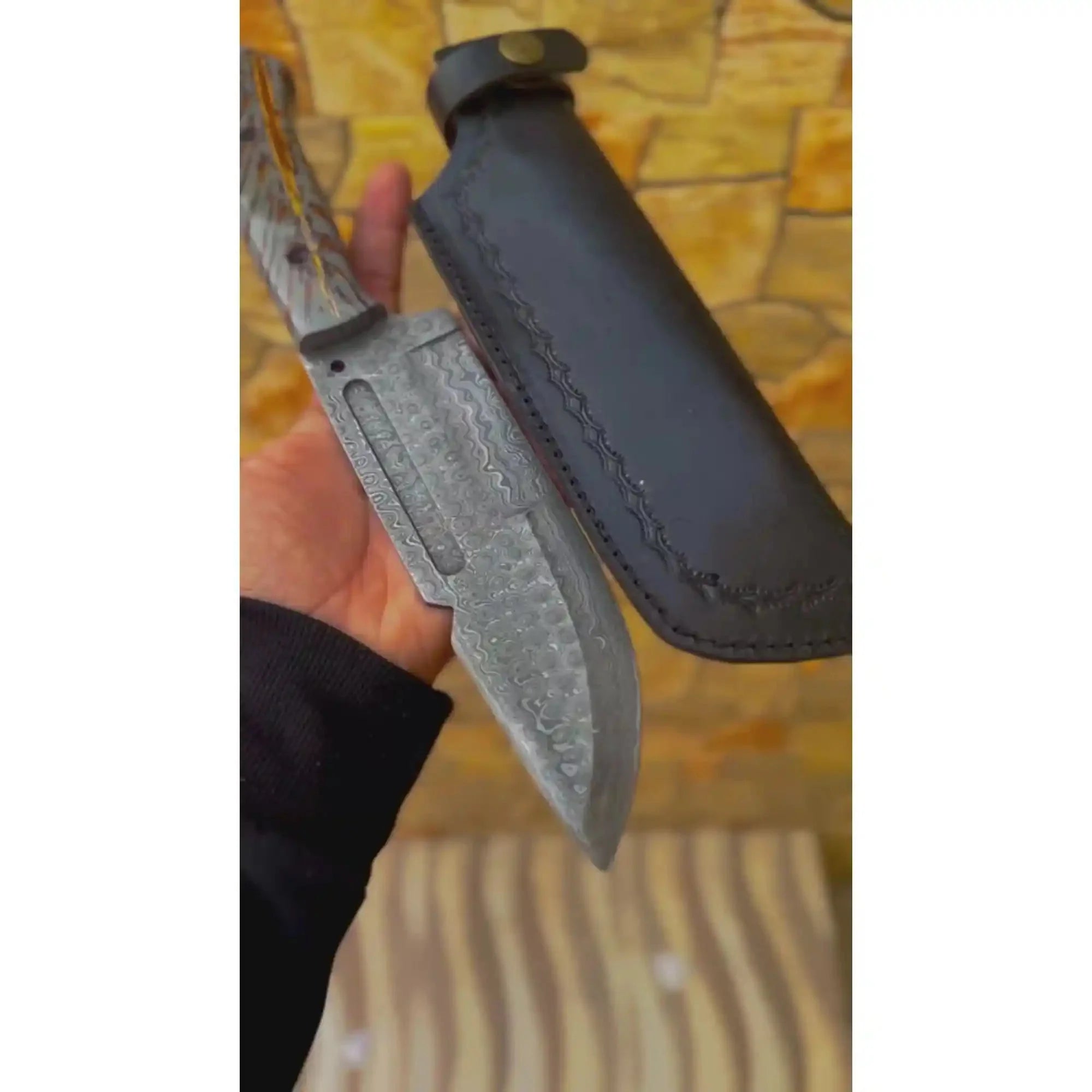 Damascus Hunting Knife with Grey Pinecone Handle | Full Tang + Black Leather Sheath