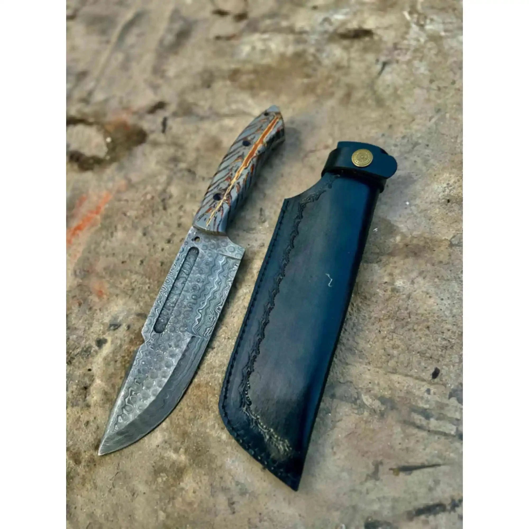 Damascus Hunting Knife with Grey Pinecone Handle | Full Tang + Black Leather Sheath