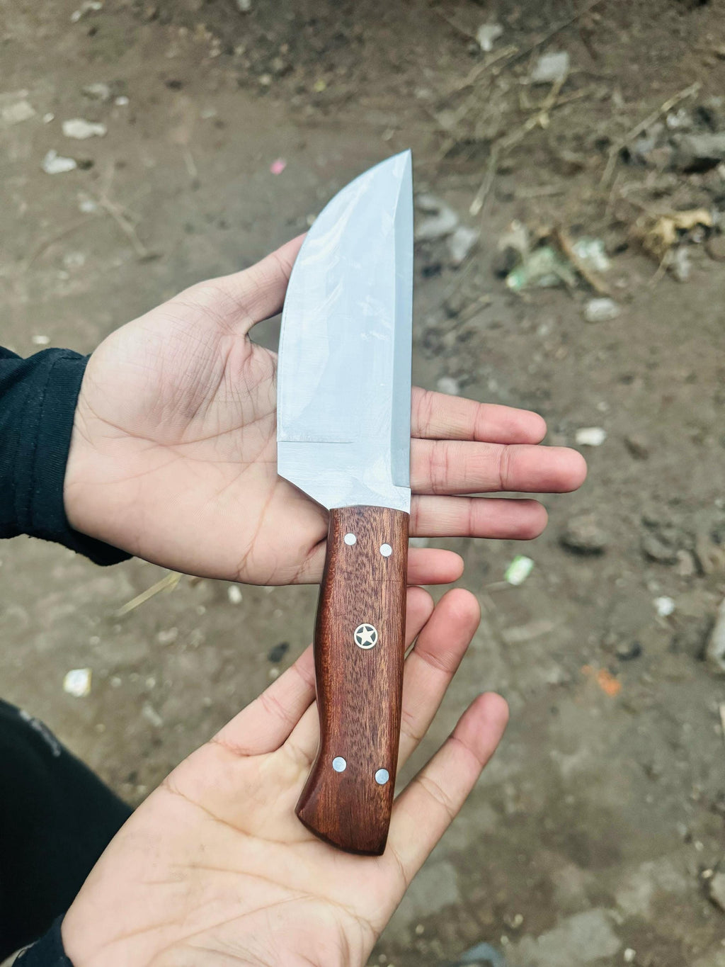 Fixed Blade Hunting Knife – Walnut Wood / Ram Horn Handle Options