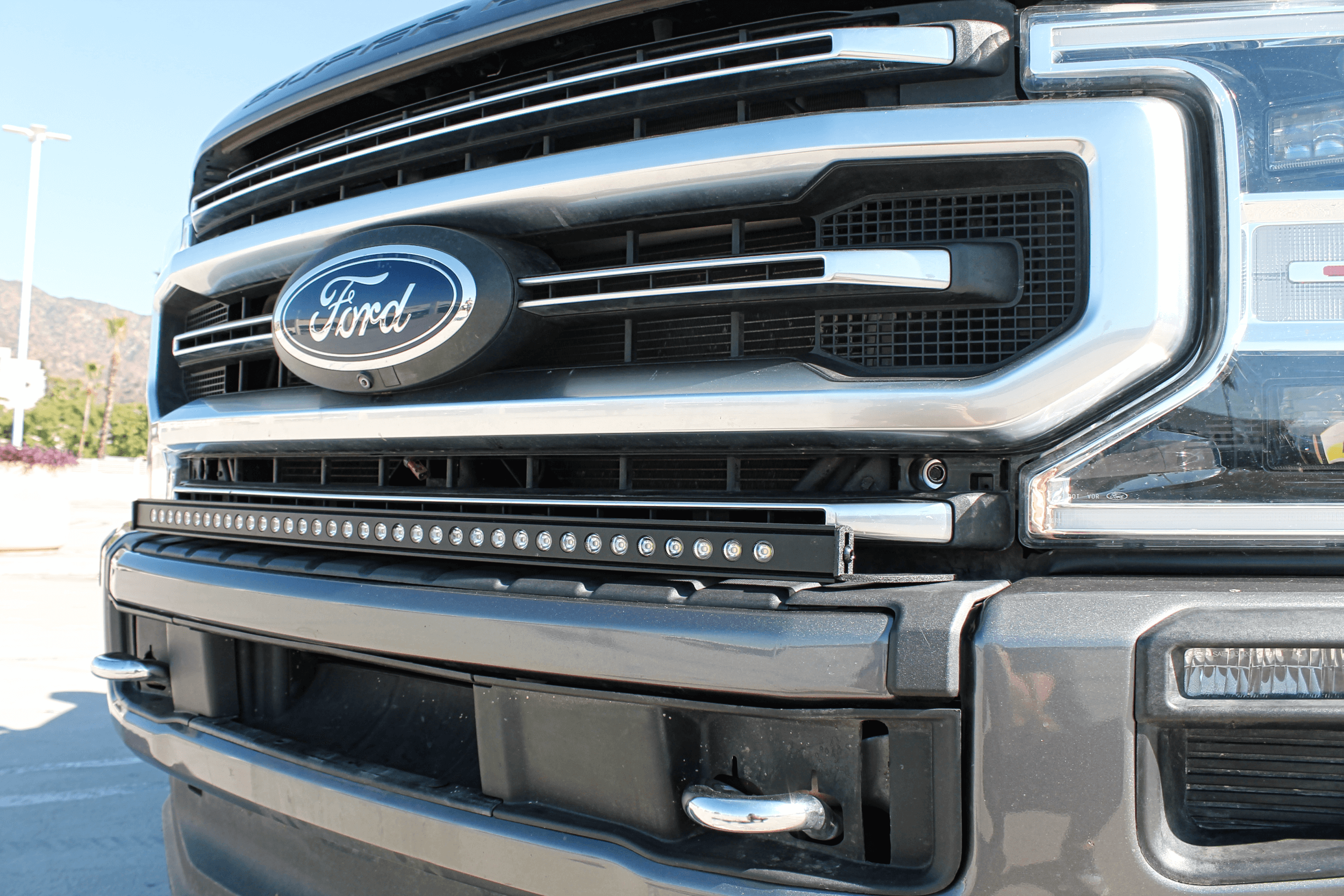 Ford Super Duty light bar 2020-2022 F250/F350/F450 40in Light Bar - Slim
