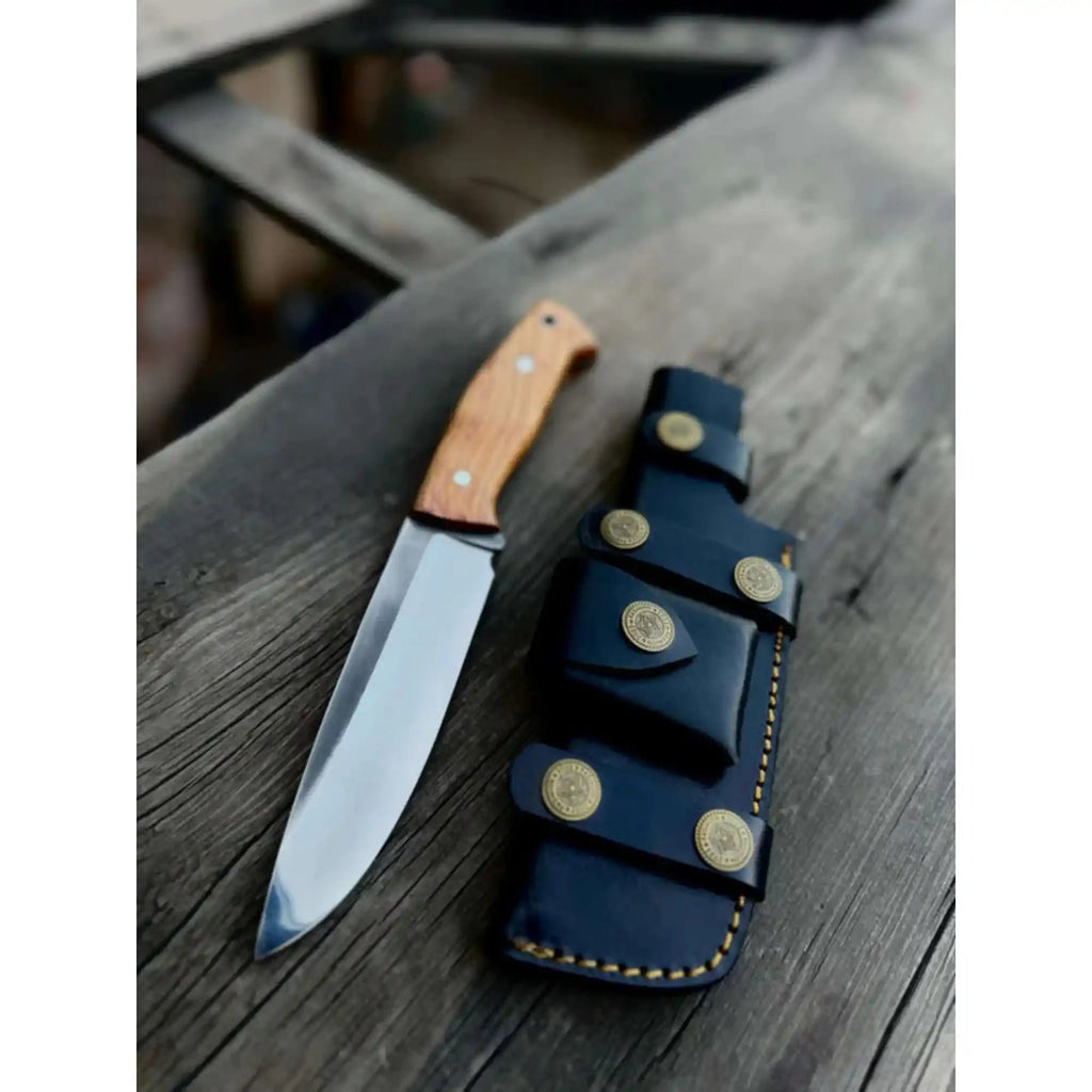 Handcrafted Hunting Knife – Walnut Wood or Black Micarta Handle | Full Tang with Leather Sheath