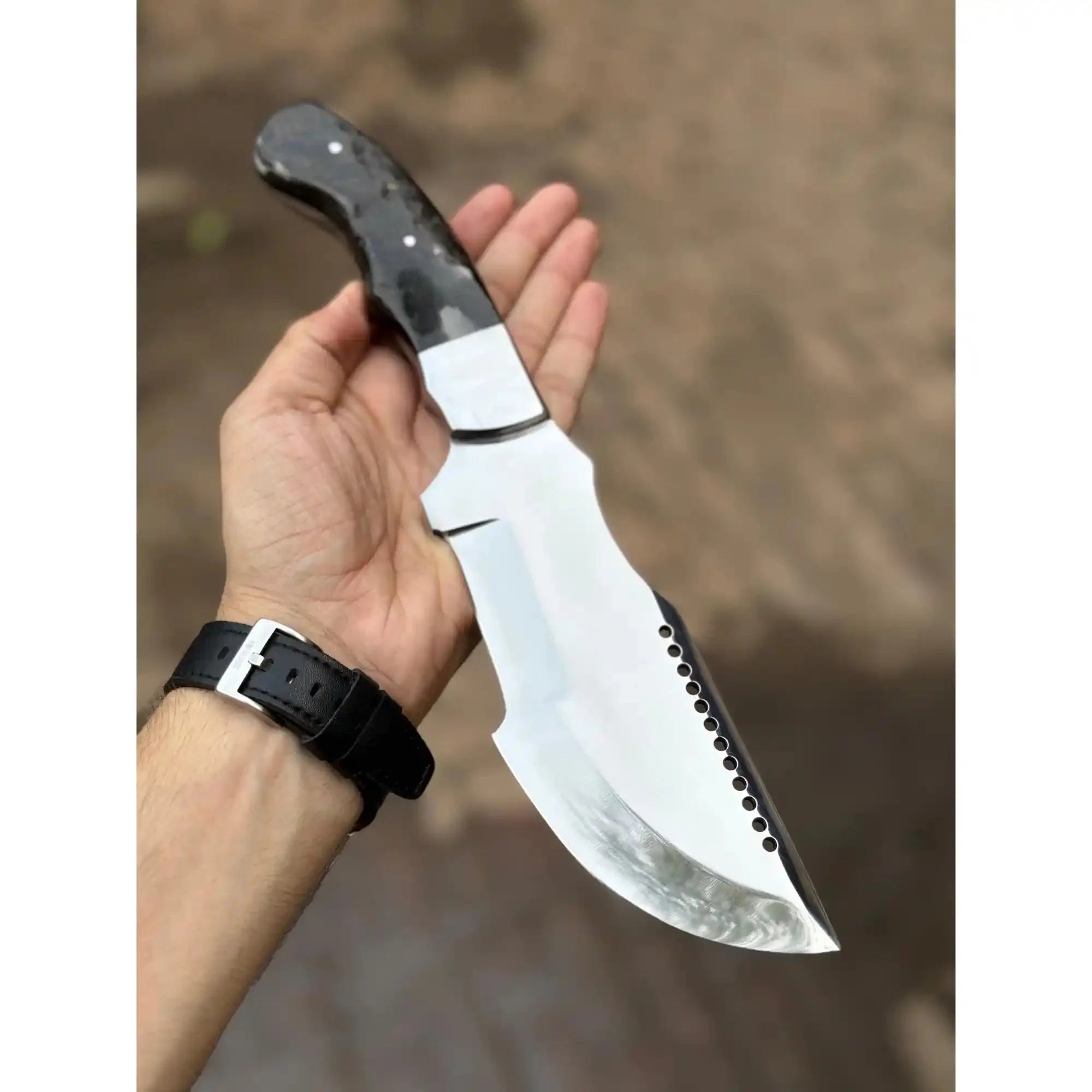 Handmade 10–11 Inch Damascus Tracker Outdoor Utility Knife – Black & White Resin Handle