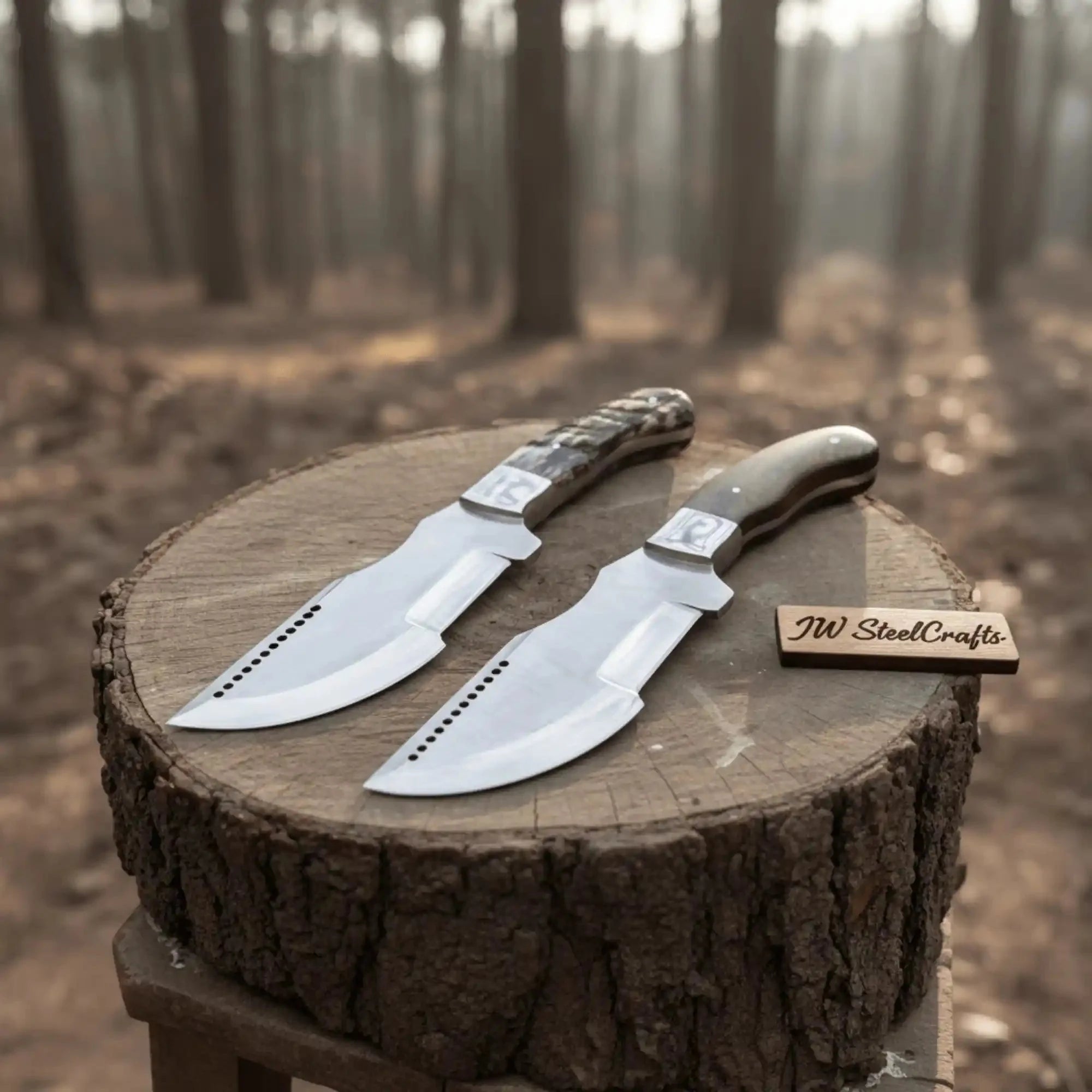 Handmade 10–11 Inch Damascus Tracker Outdoor Utility Knife – Black & White Resin Handle