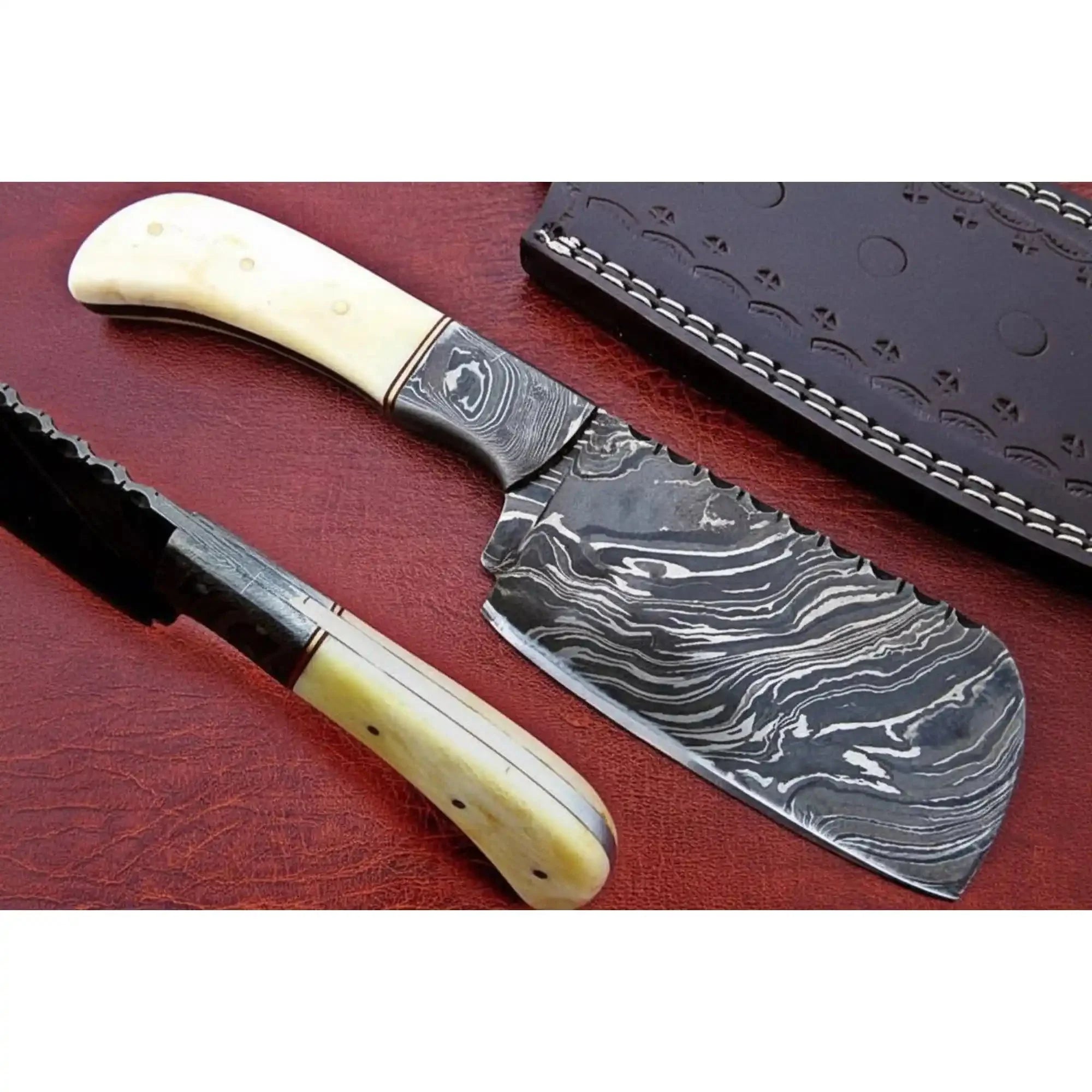 Handmade Damascus Skinner Knife Full Tang Fire Pattern Blade Bone Handle With Leather Sheath Gift Knife