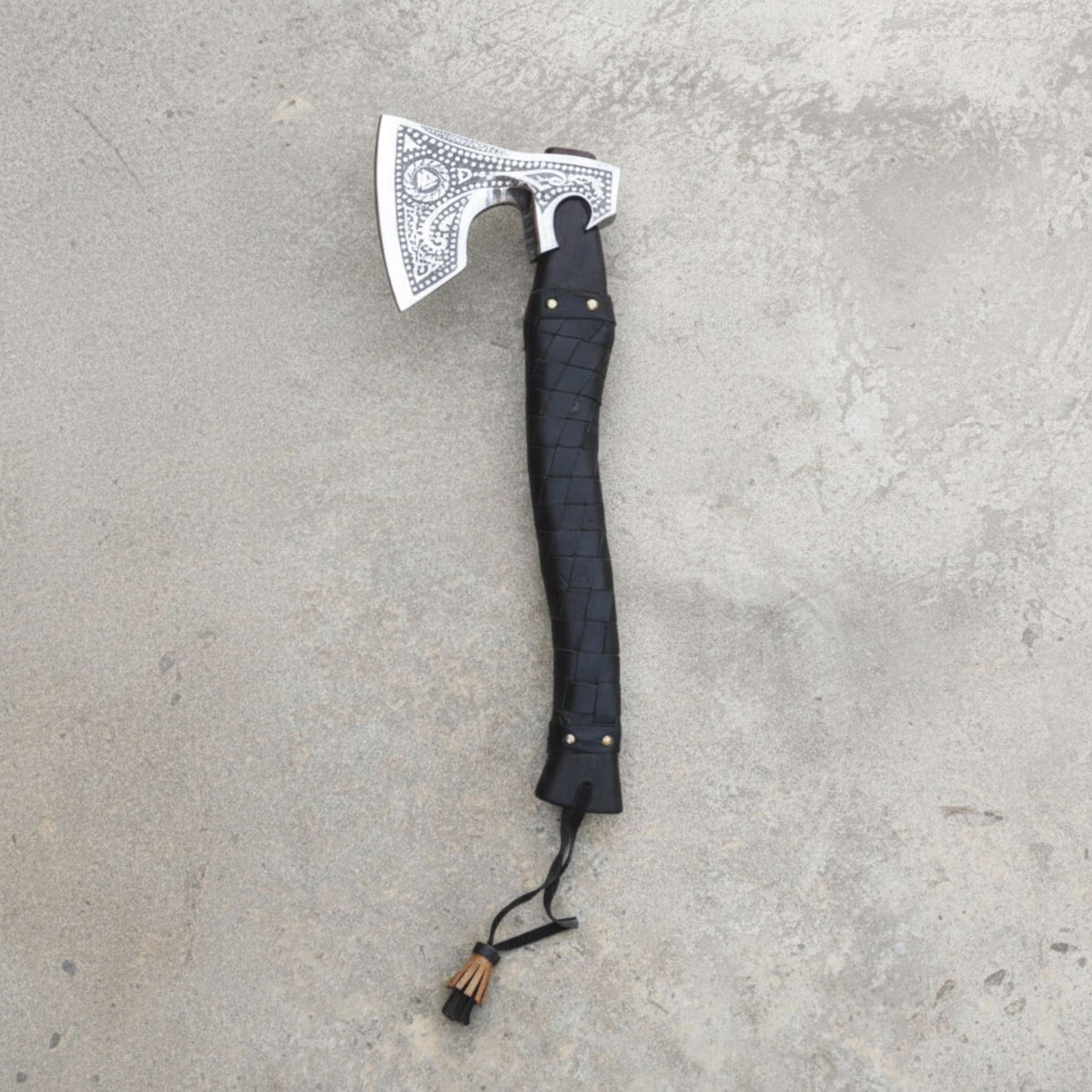 Handmade Viking Axe – High Carbon Steel Blade, Carved Wooden Handle, Leather Sheath – Custom Engraving Available