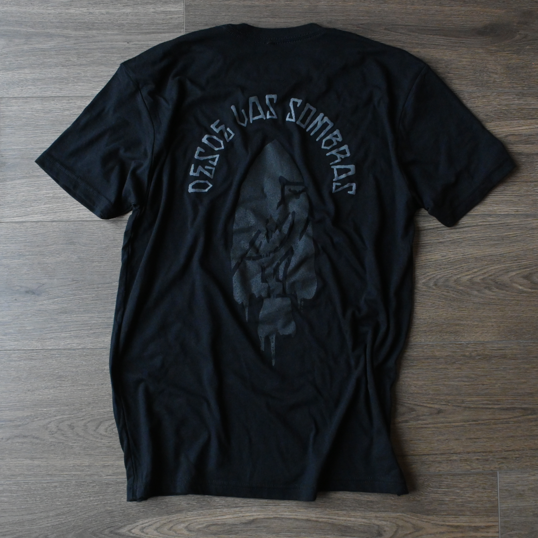 Sombras Tee