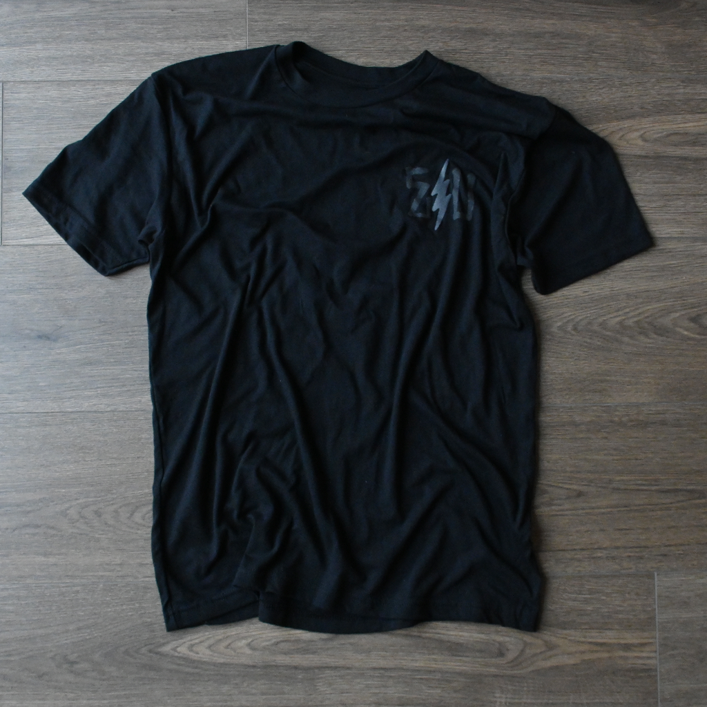 Sombras Tee
