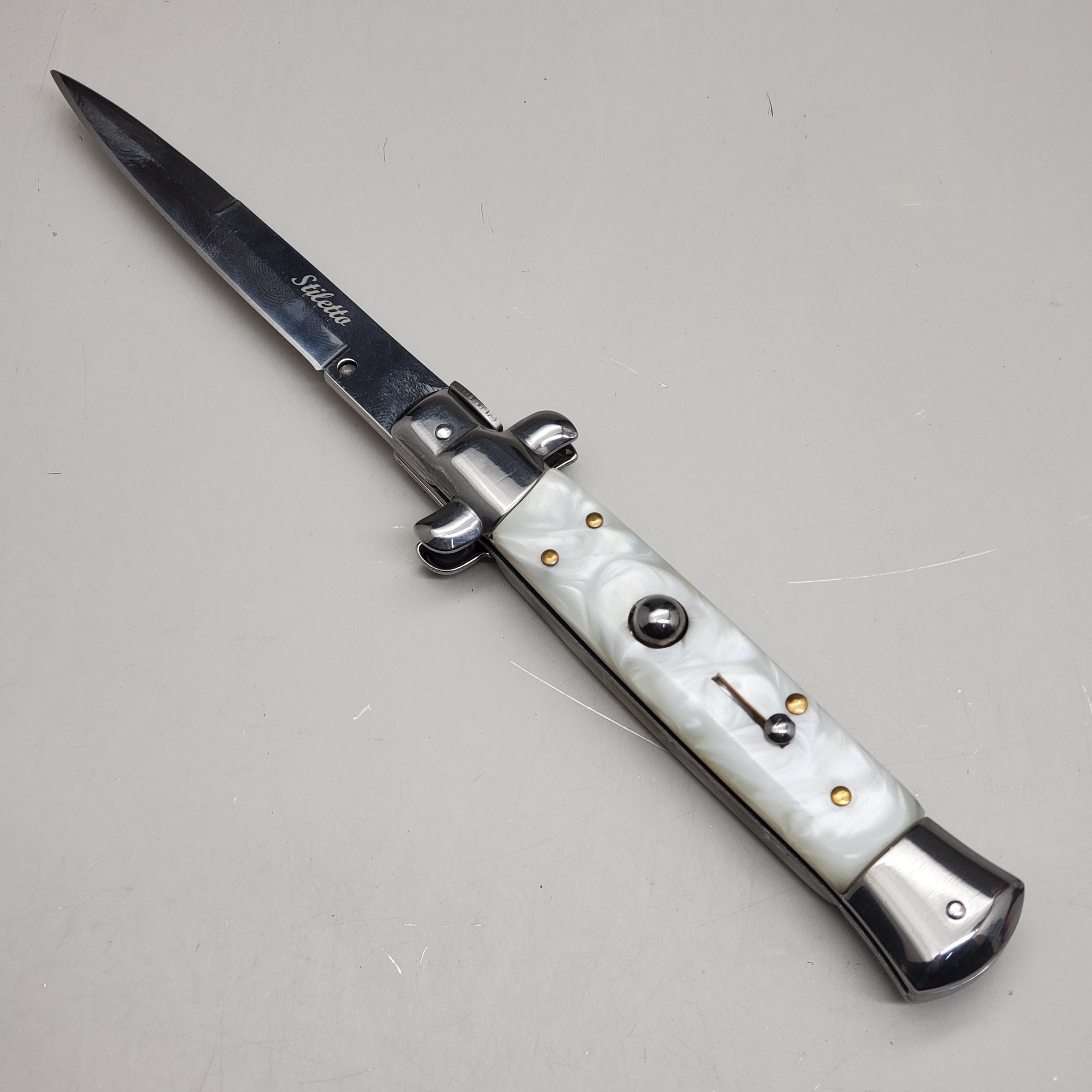 ZA@ ARMED FORCE TACTICAL Hand Crafted OTF Pocket Knife  9" Knife 4" Blade  Ivory/ Silver ST-7MWT
