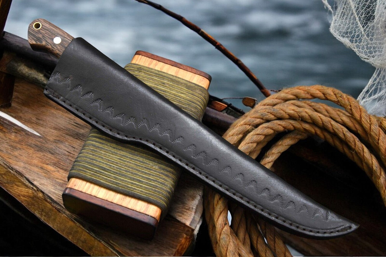 Handmade Damascus Fillet Knife – Olivewood & Resin Handle