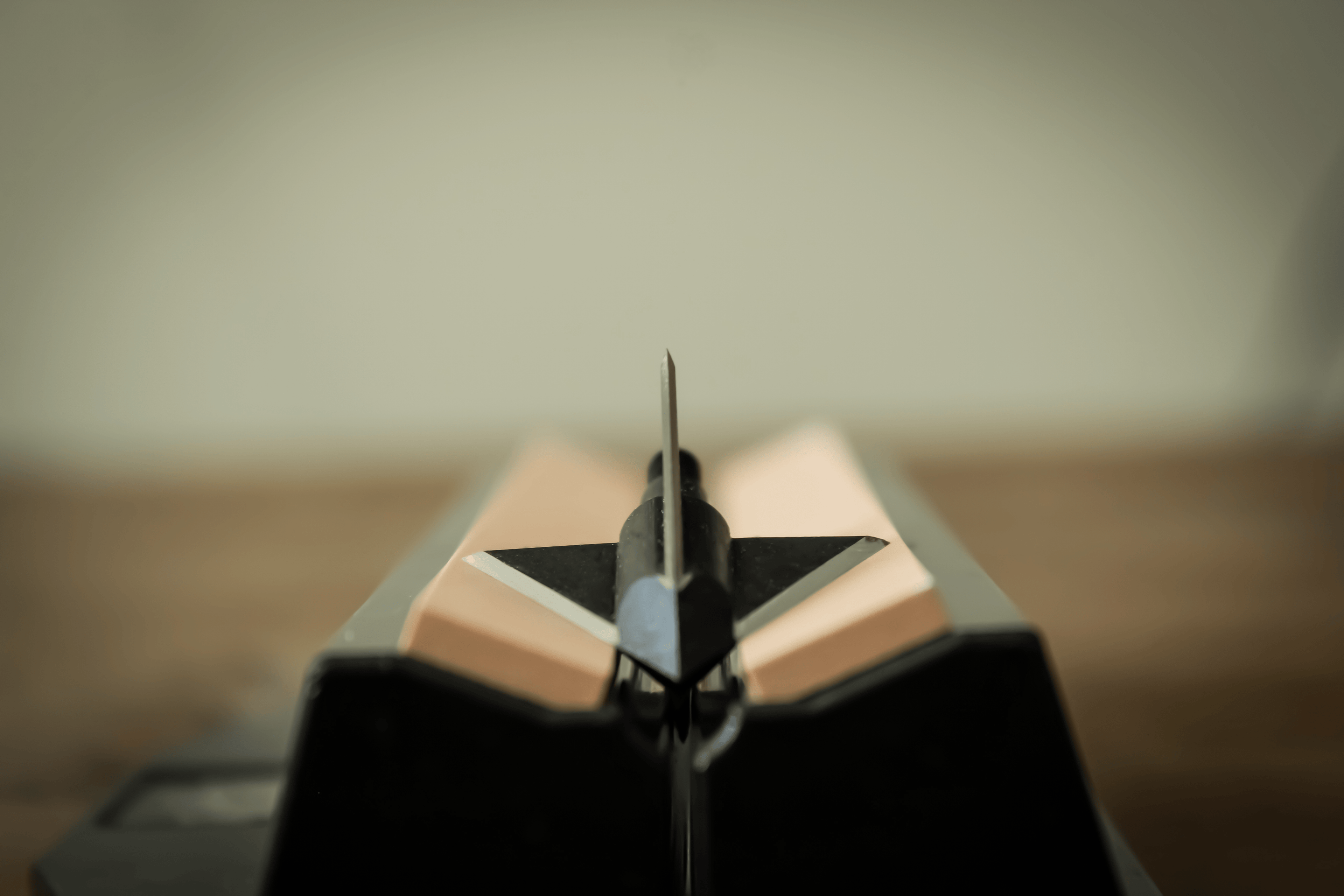 Tooth of the Arrow | Medium Grit 4-Blade Broadhead Sharpener