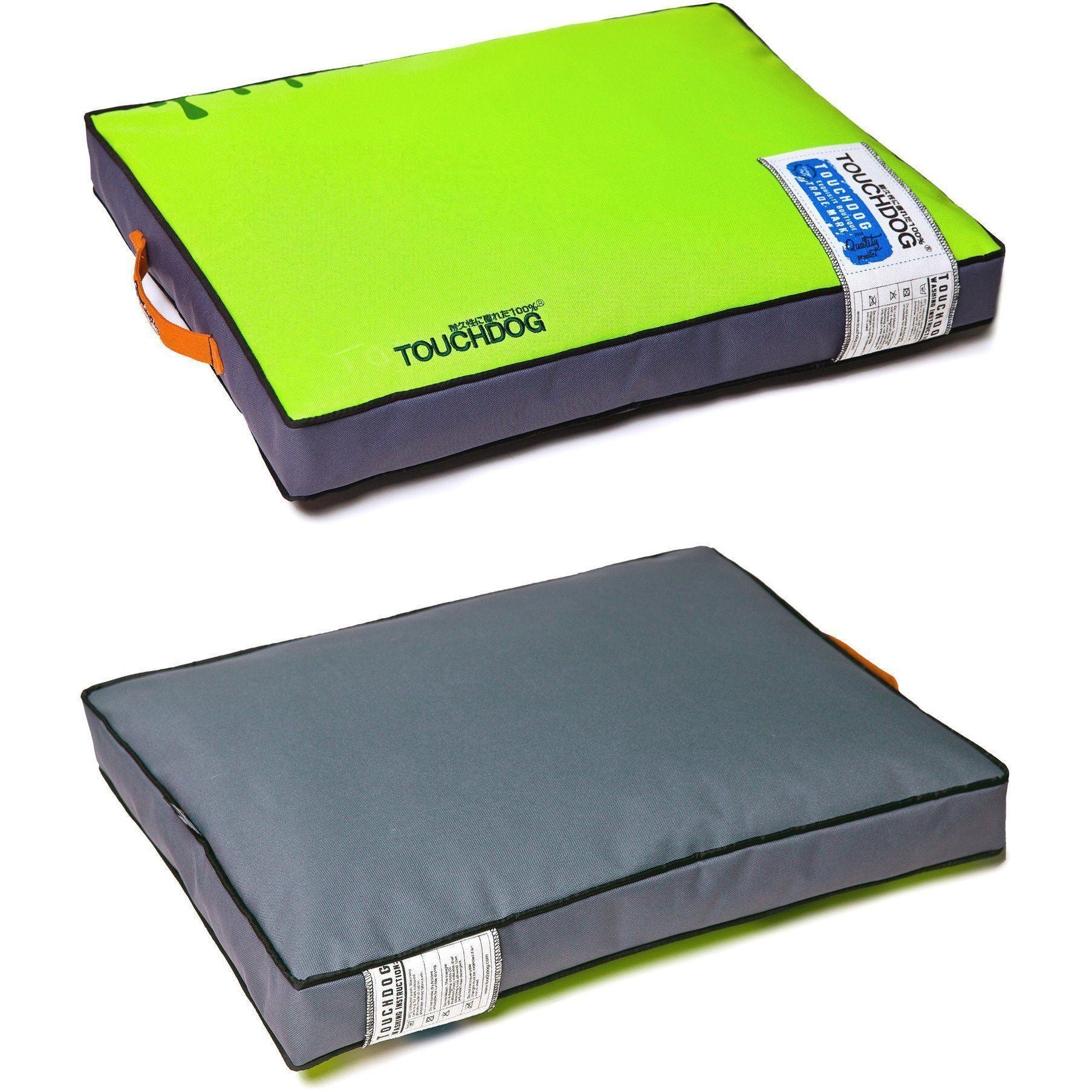 Touchdog ® 'Surface-Control' Thick Cushioned Sporty Water-Resistant Dog Mat Bed