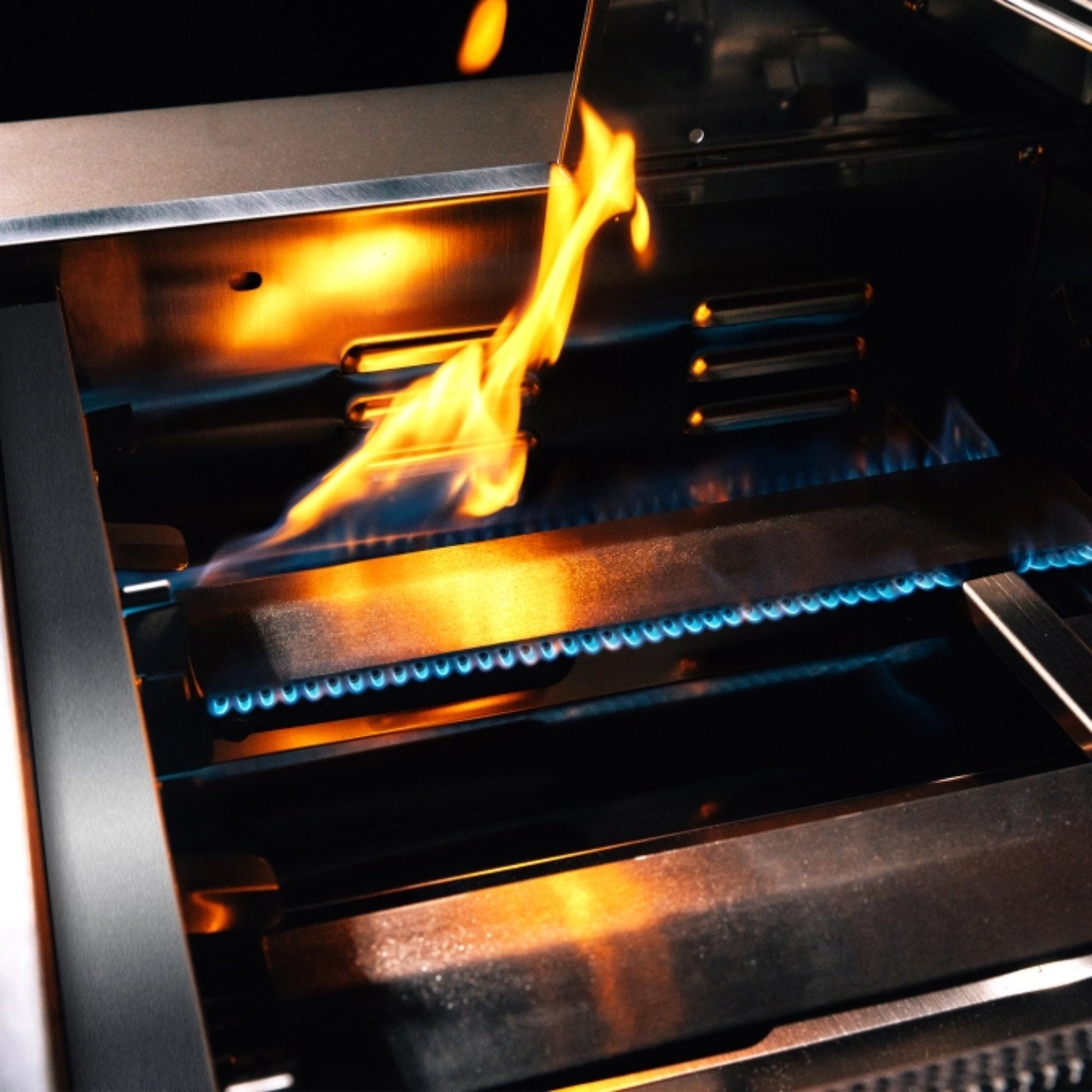 TrueFlame Luxury Built-In Gas Stainless Steel Grills [TF25/32/40] (SAK30587)